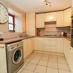 14 Row Дом отдыха *